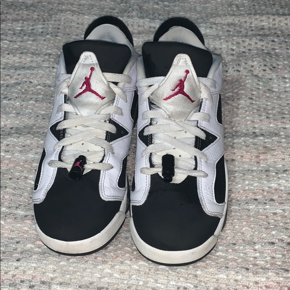 Girls Oreo 6’s lows